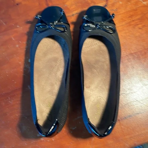 Black/bronze  Women's Flats Clark’s size 5 - Picture 5 of 8